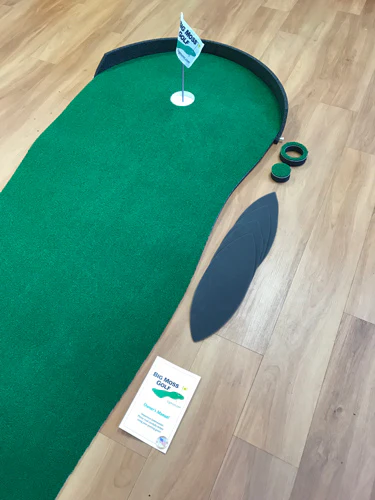 Big Moss Original V2 Golf Putting Green - 3'x9' - Image 4