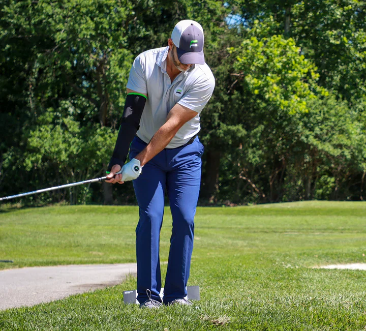 FLYT Golf Chipping Sleeve Golf Swing Trainer - Image 3