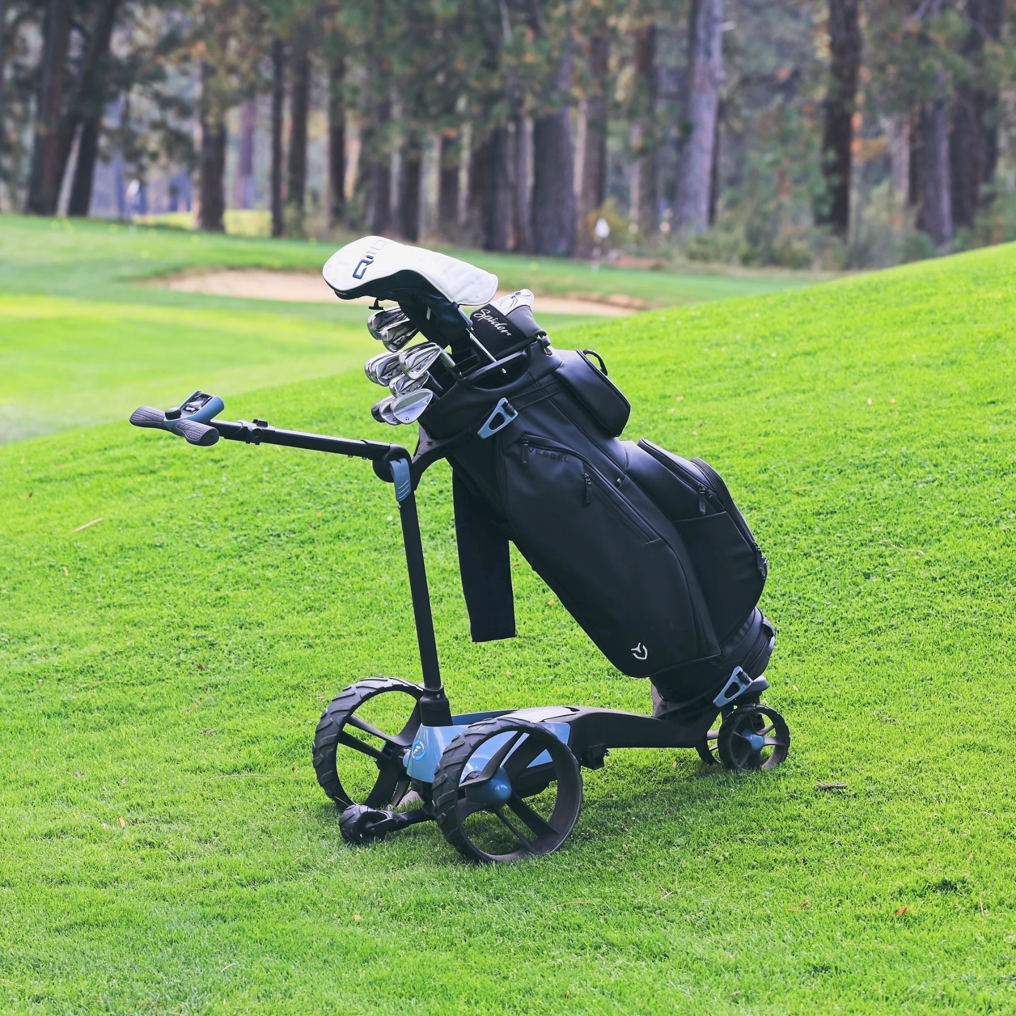 Cart Tek Formula Remote Golf Trolley - Image 2
