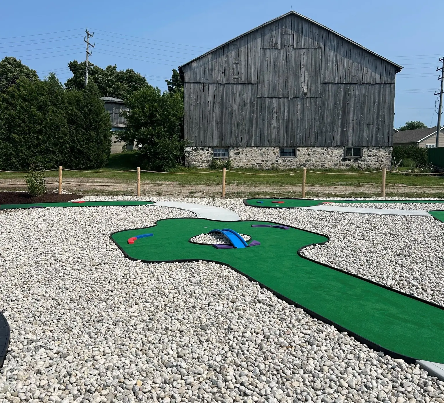 Mini Links Anywhere Links Junior Miniature Golf Course - Image 3