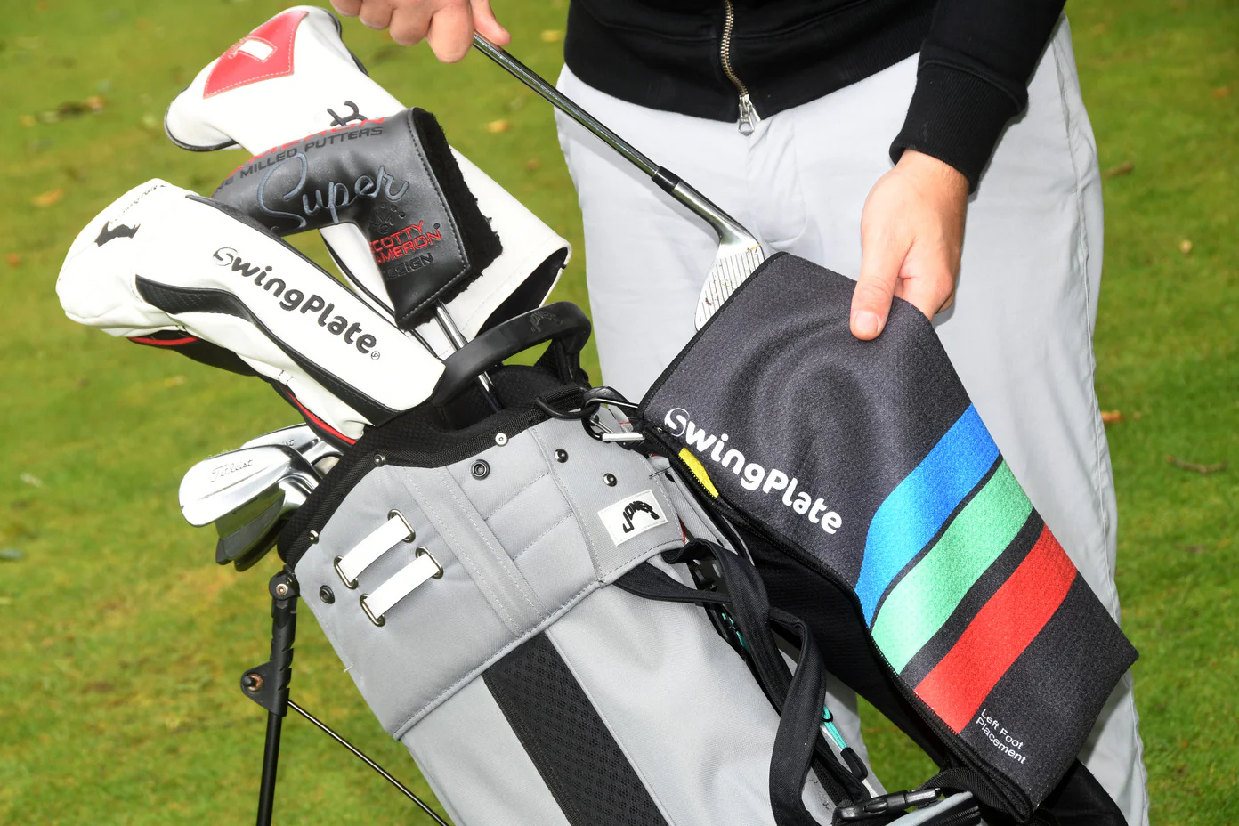 The Swing Plate Stance Towel - Golf Swing Trainer - Image 10